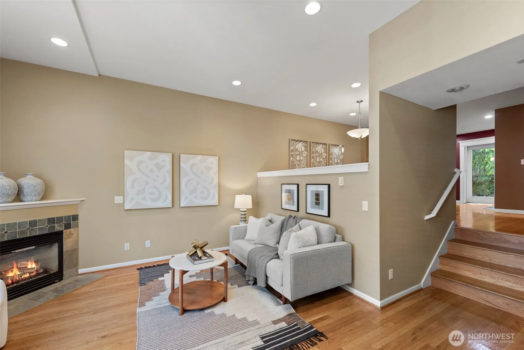 Property photo for 63 Etruria Street #b, Seattle photo 4