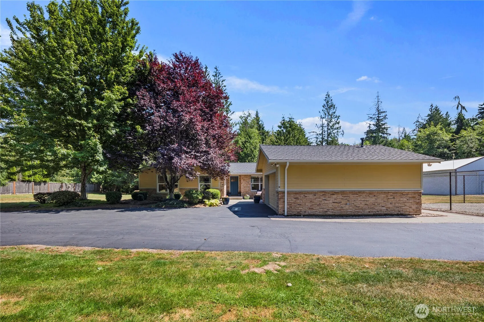 Property photo for 6306 258th Avenue Ne, Redmond photo 3
