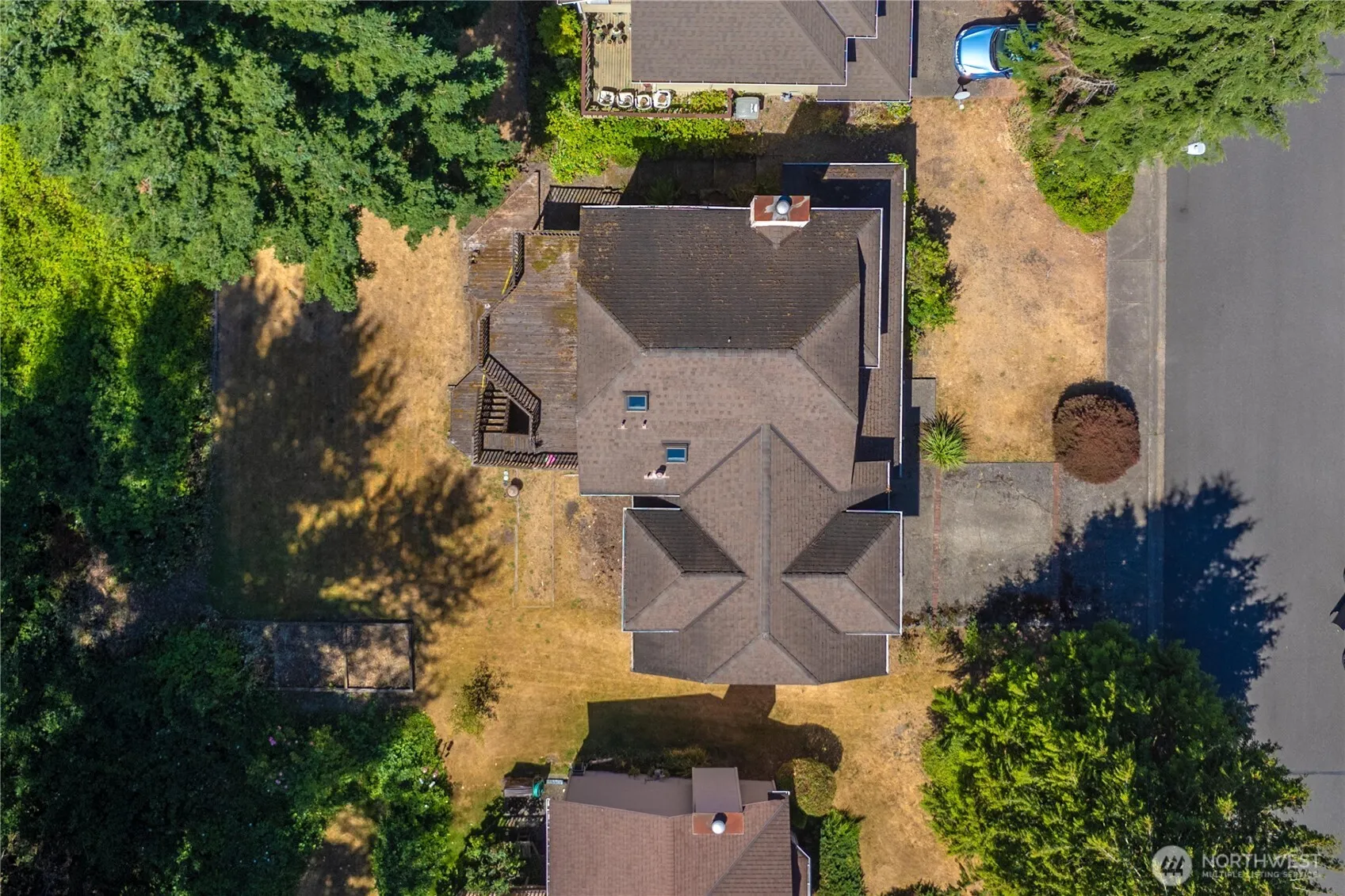 Property photo for 609 151st Place Ne, Bellevue photo 2