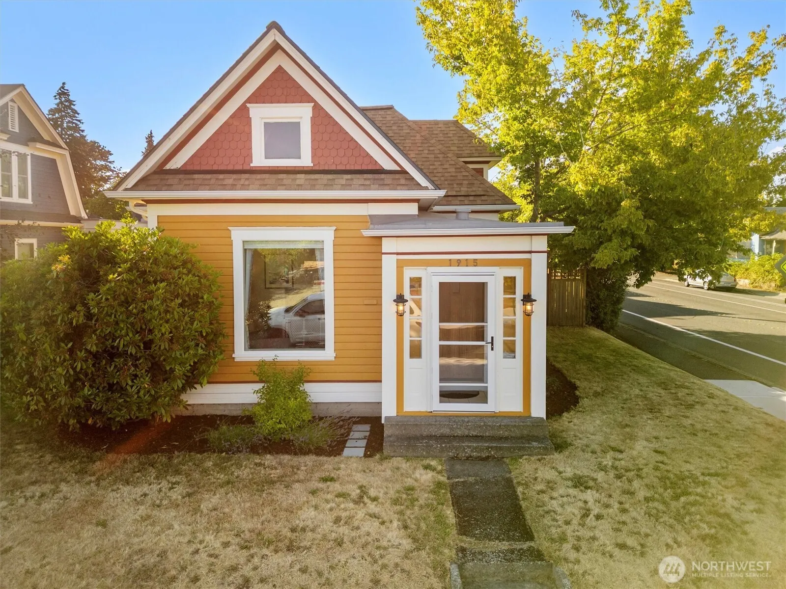 Property photo for 1915 H Street, Bellingham photo 2
