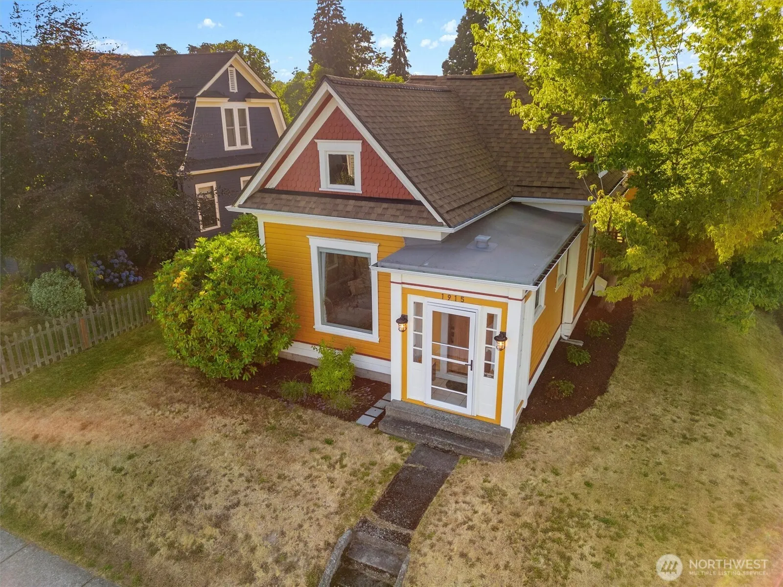 Property photo for 1915 H Street, Bellingham photo 3