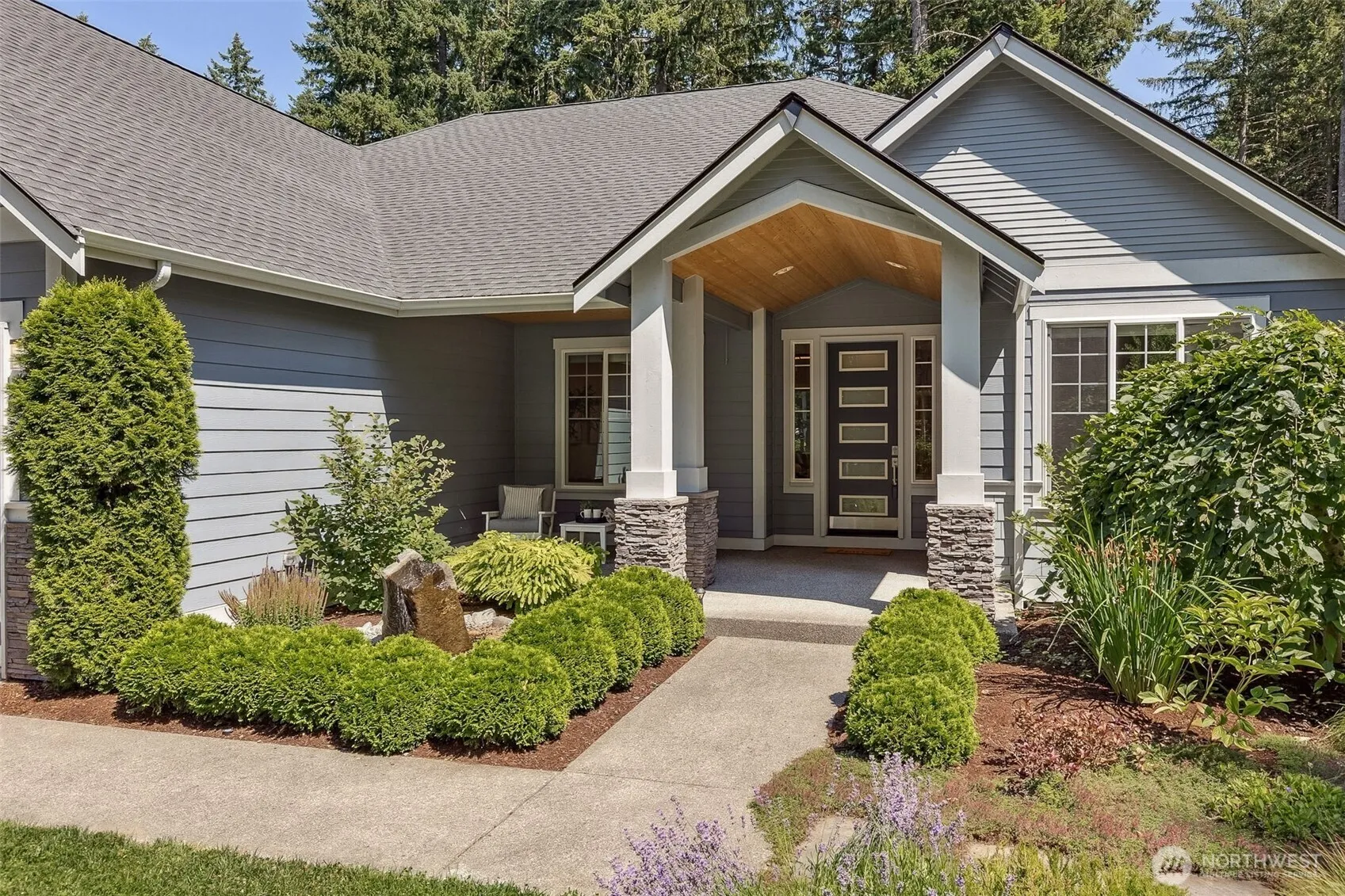 Property photo for 4644 Center Lane Ne, Olympia photo 2