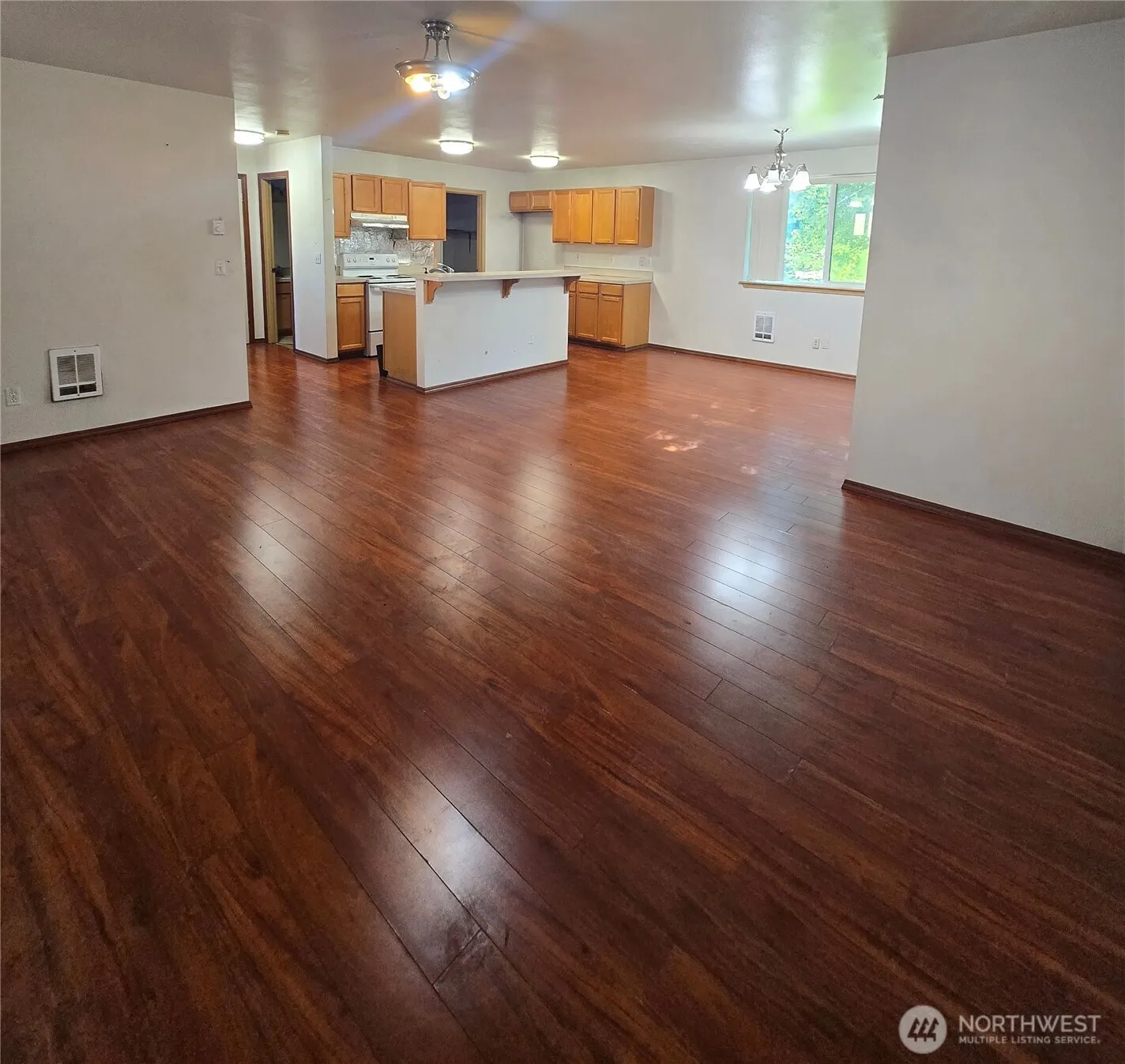 Property photo for 701 98th E, Tacoma photo 5
