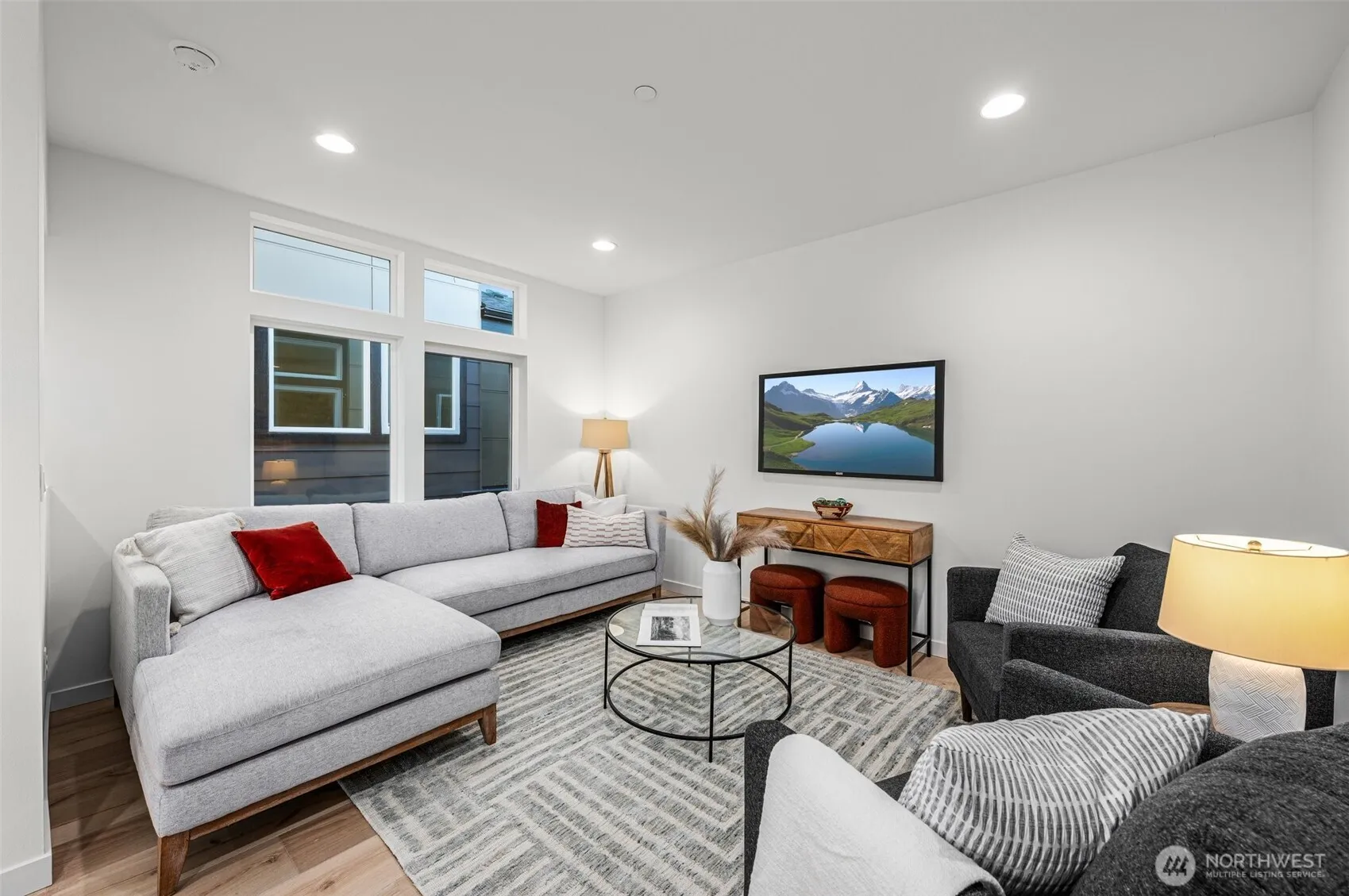 Property photo for 9215 Densmore Avenue N, Seattle photo 4