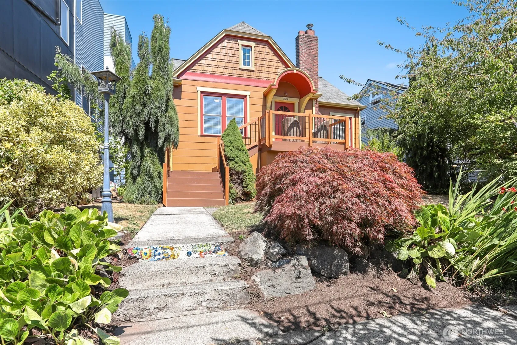 Property photo for 824 Nw 56th St, Seattle