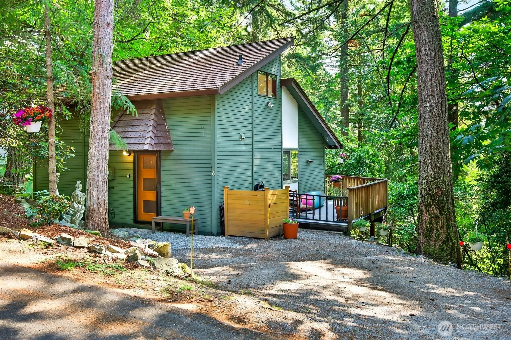 Property photo for 16 Sandalwood Court, Bellingham