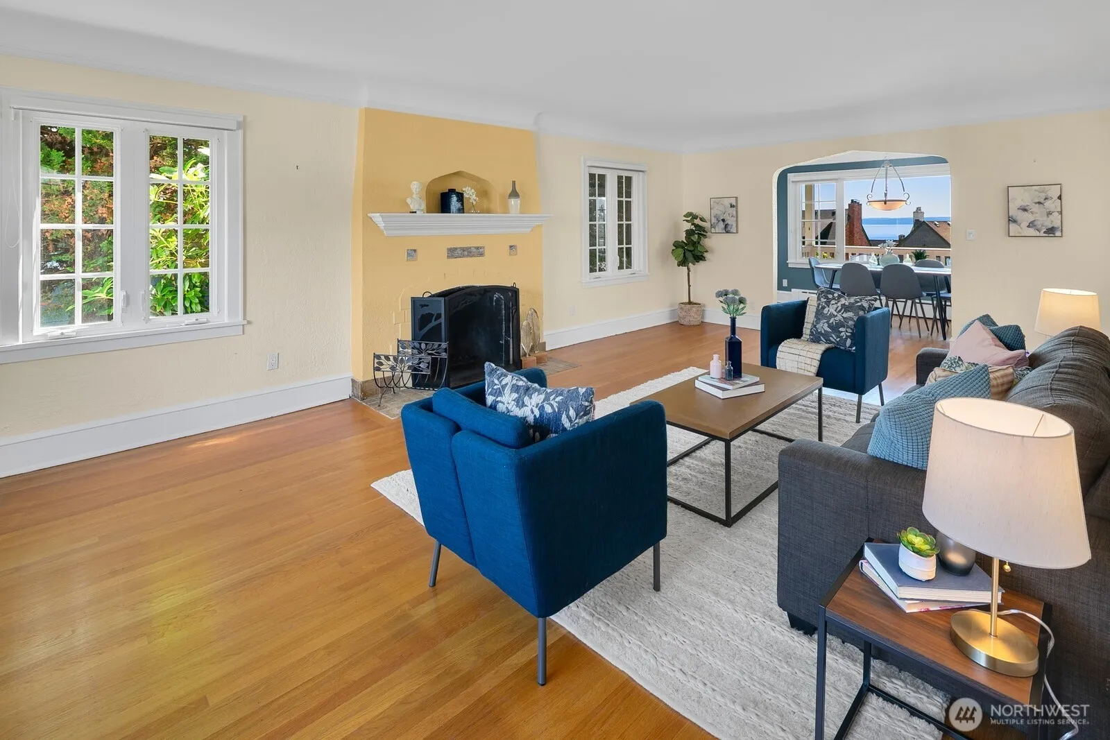 Property photo for 2359 Rosemont Place W, Seattle photo 4