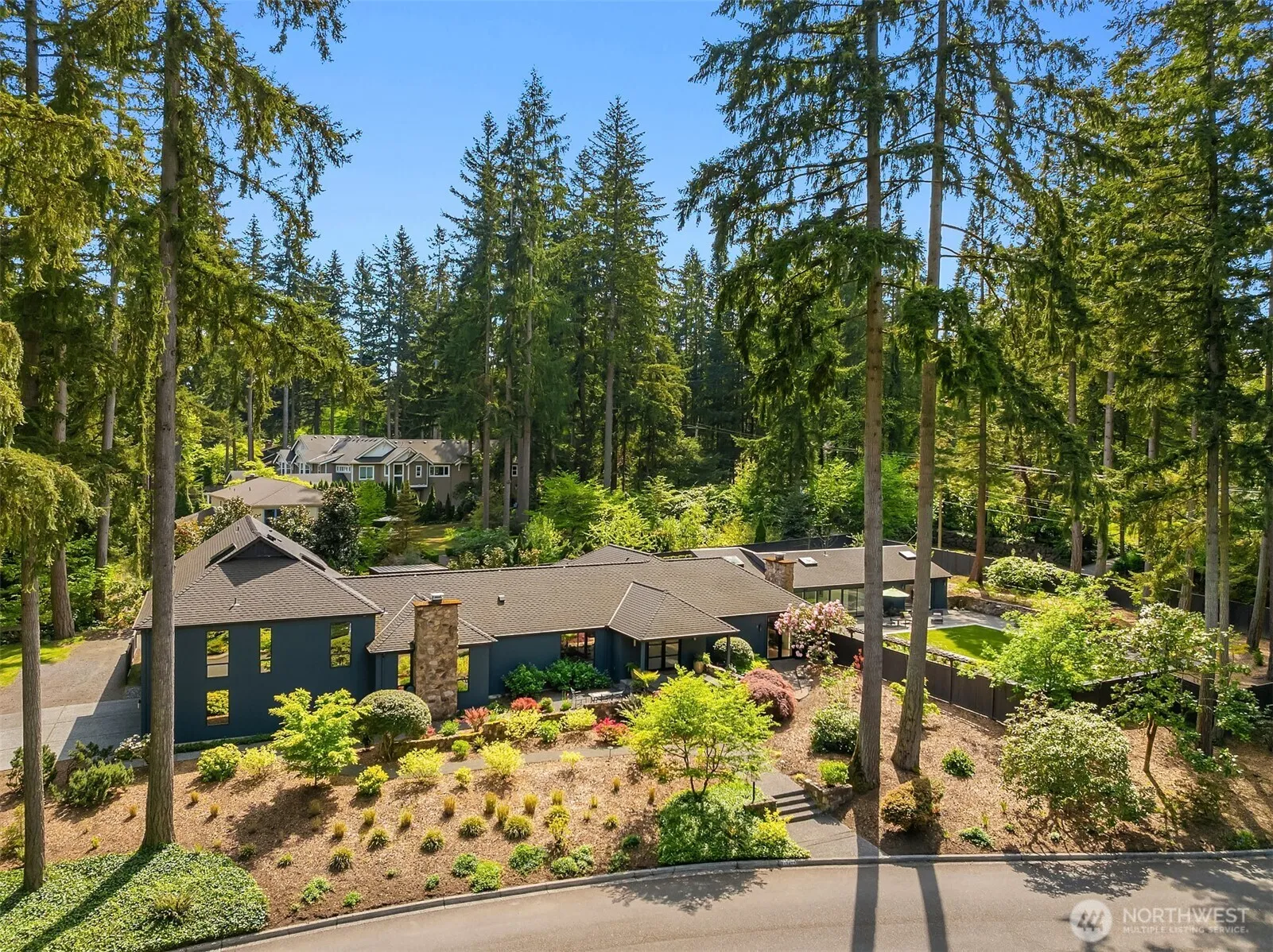Property photo for 13403 Ne 33rd Lane, Bellevue photo 2