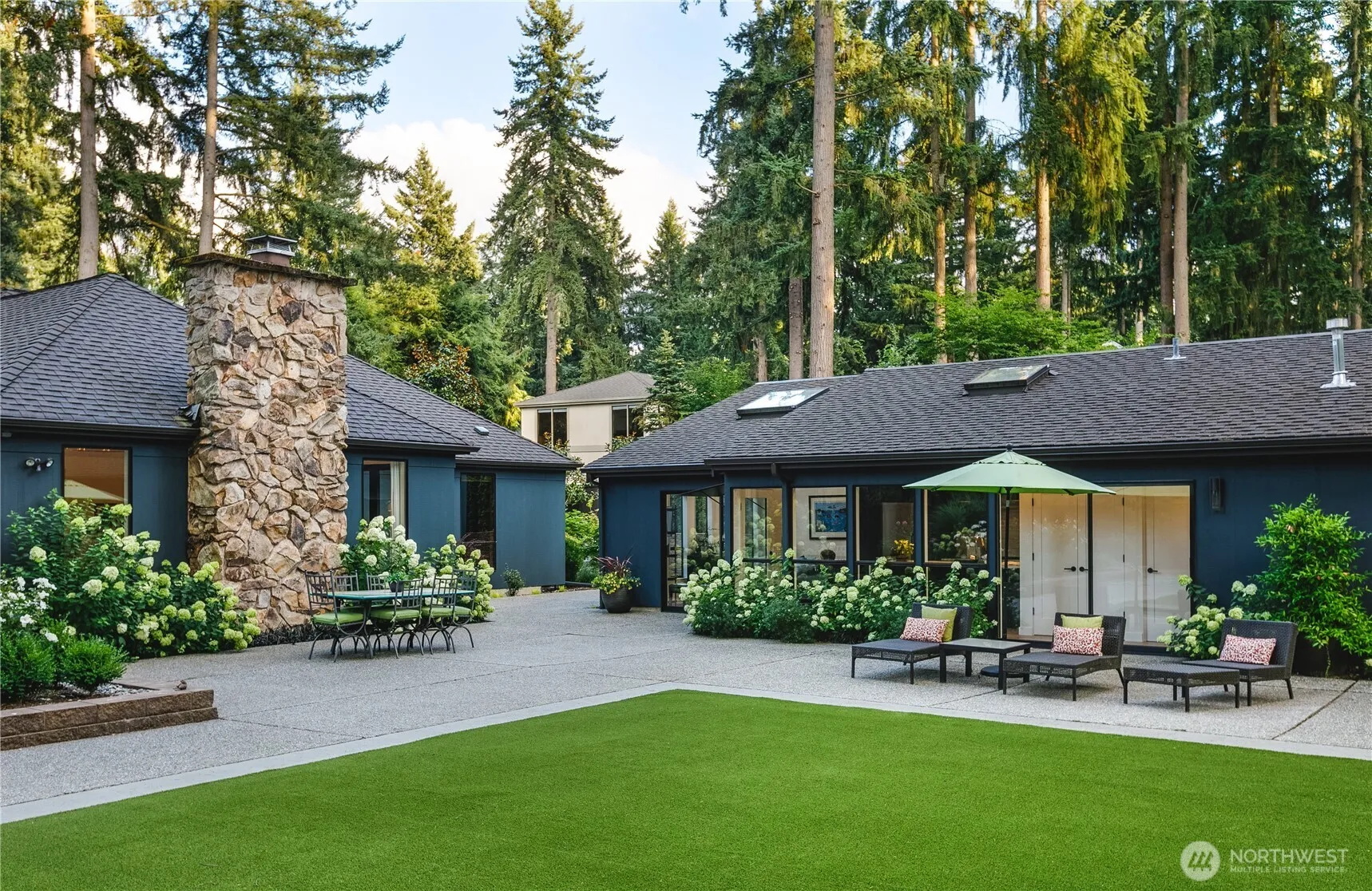 Property photo for 13403 Ne 33rd Lane, Bellevue photo 4