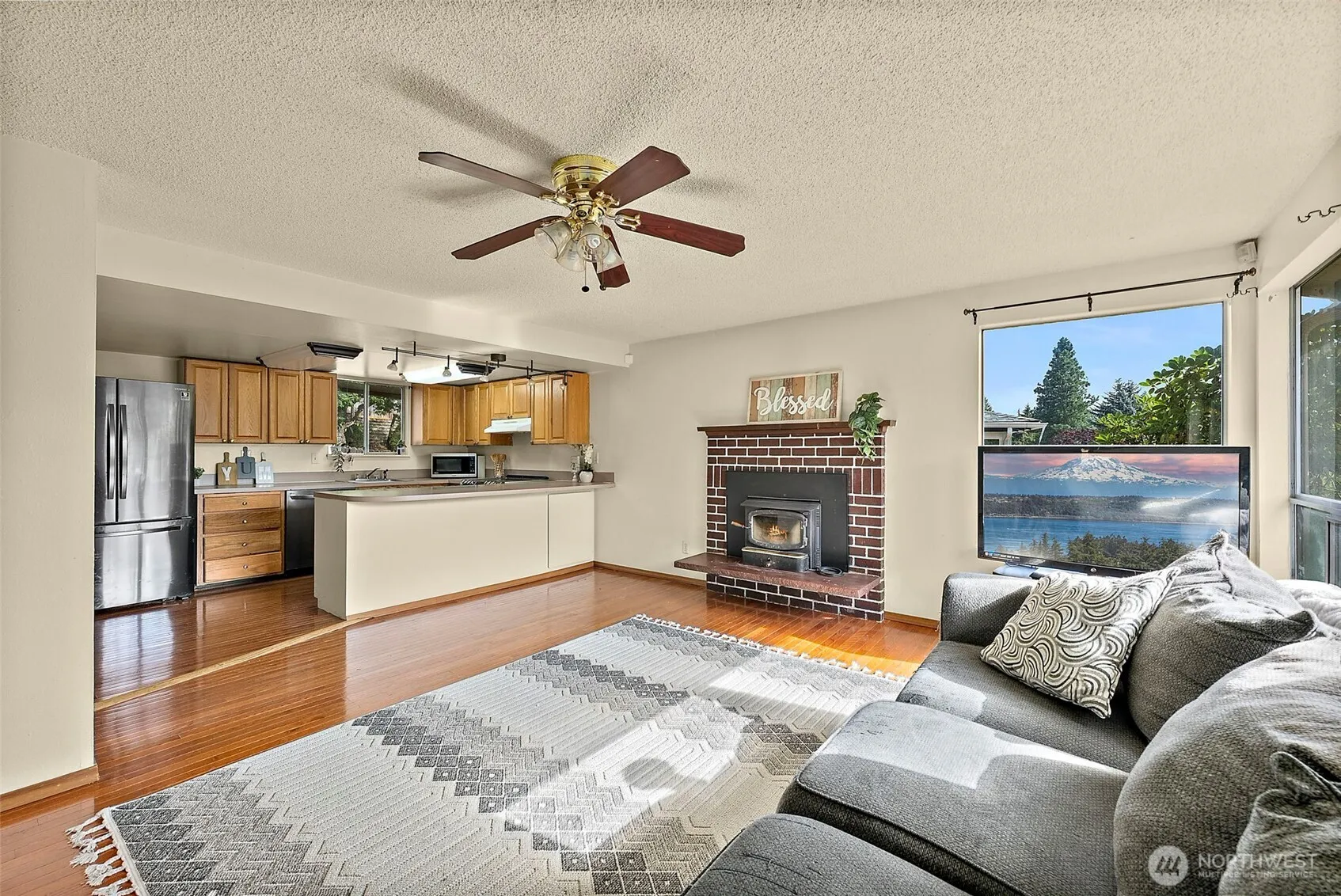 Property photo for 21043 120th Place Se, Kent photo 5
