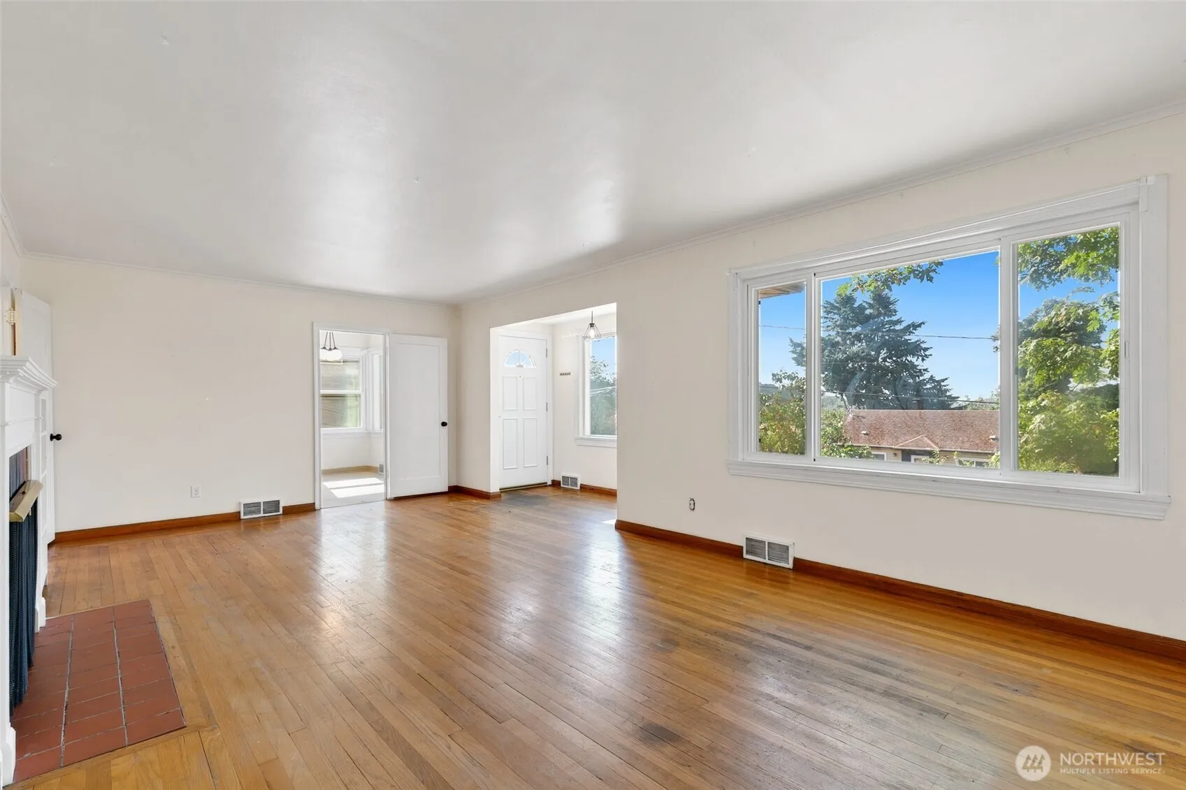 Property photo for 3942 S Pilgrim Street, Seattle photo 5