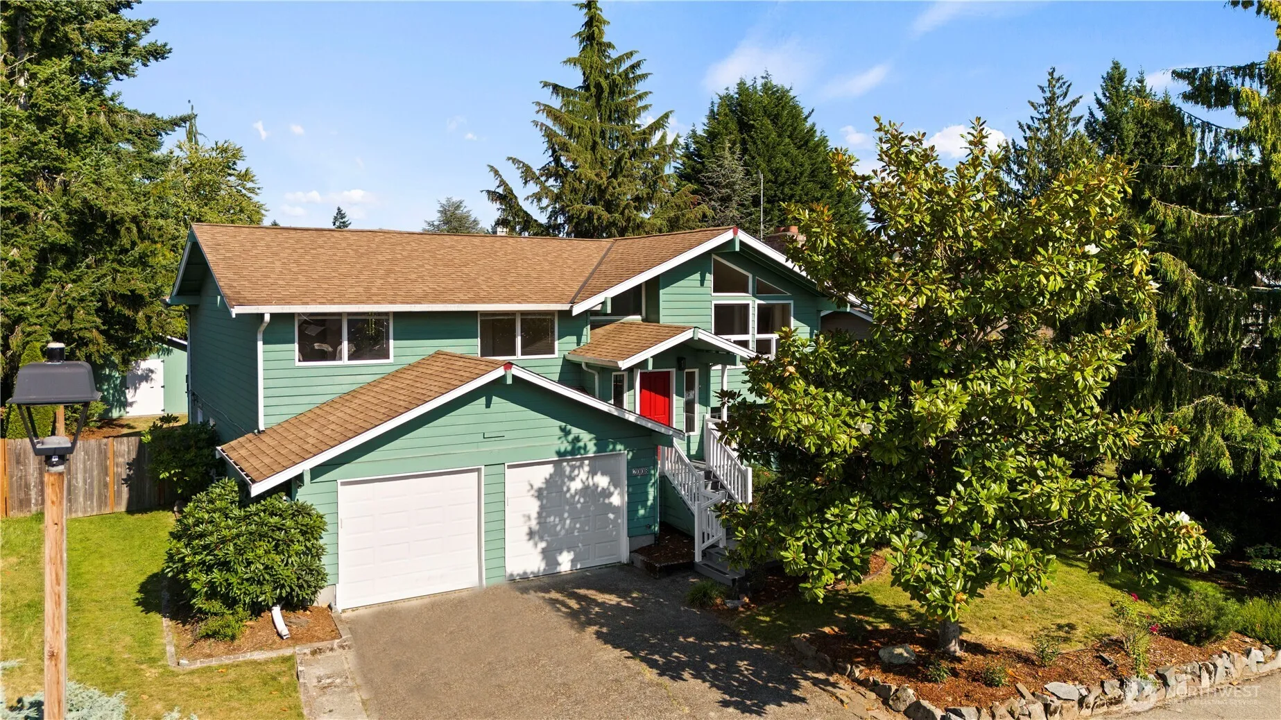 Property photo for 2008 Anacortes Avenue Ne, Renton photo 2