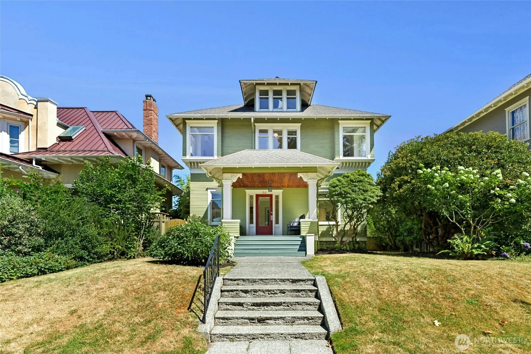 Property photo for 712 17th Avenue E, Seattle