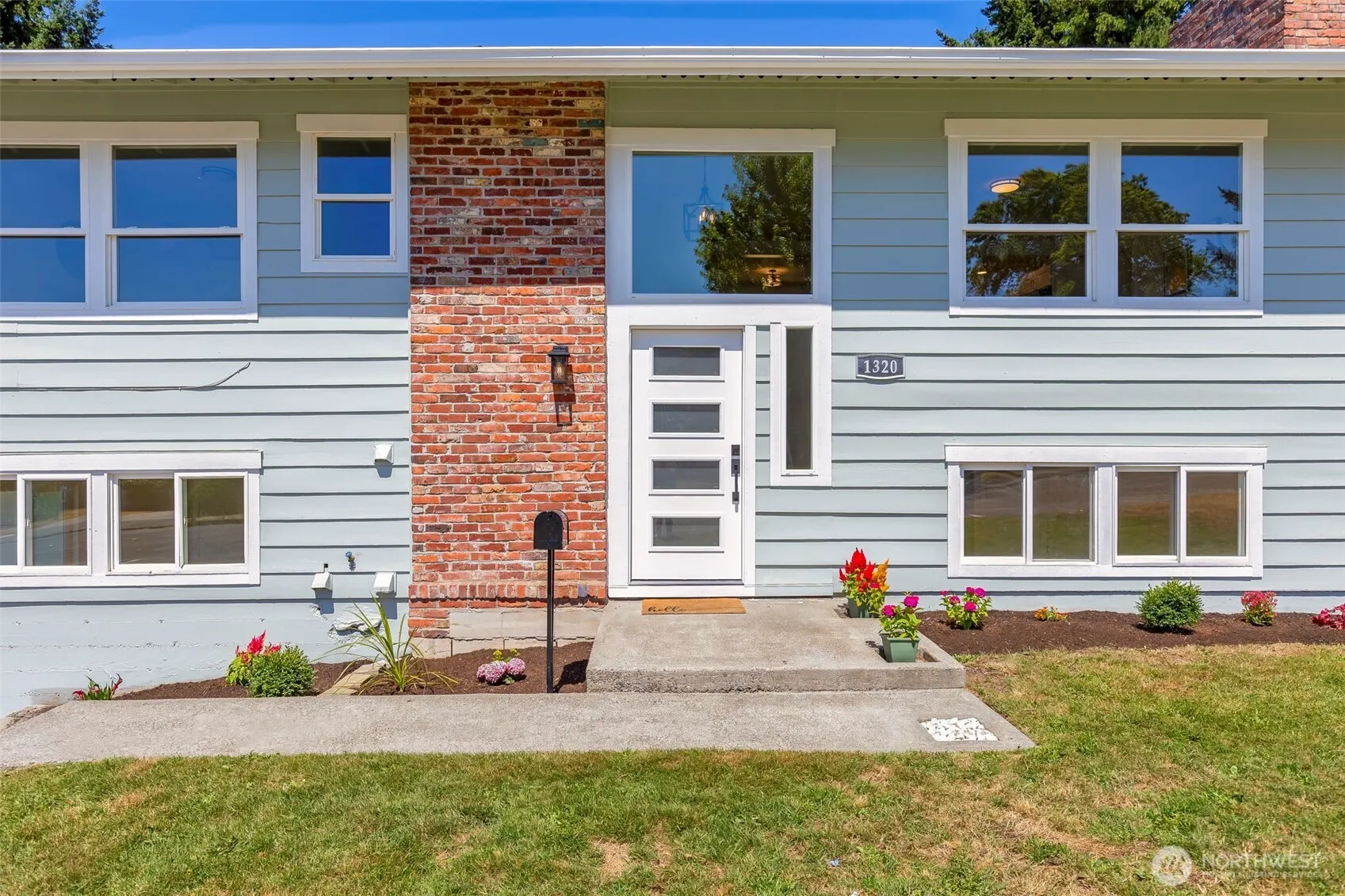 Property photo for 1320 Bradley Street, Bremerton photo 3