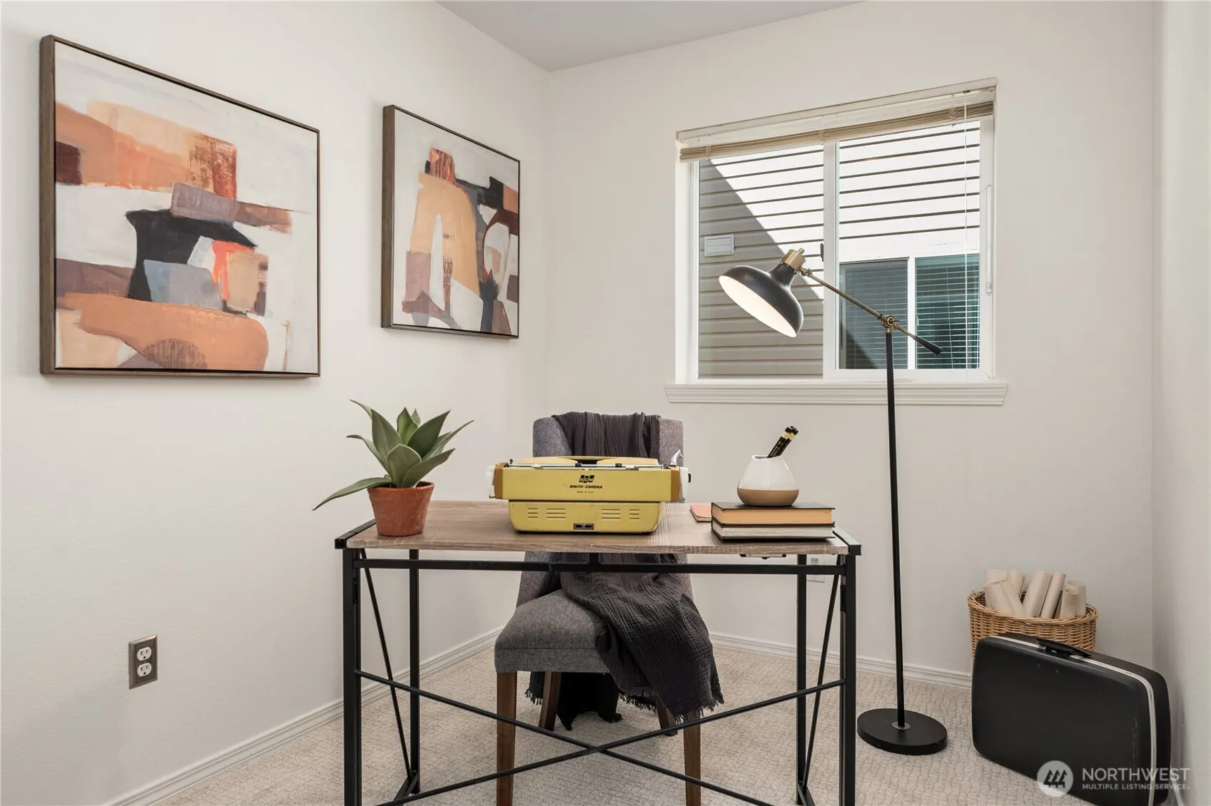 Property photo for 6716 California Avenue Sw #d, Seattle photo 4