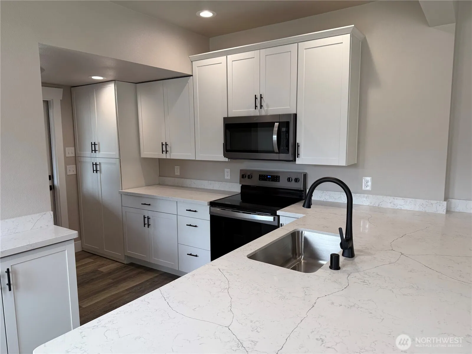 Property photo for 630 Broadway Avenue, Bremerton photo 2