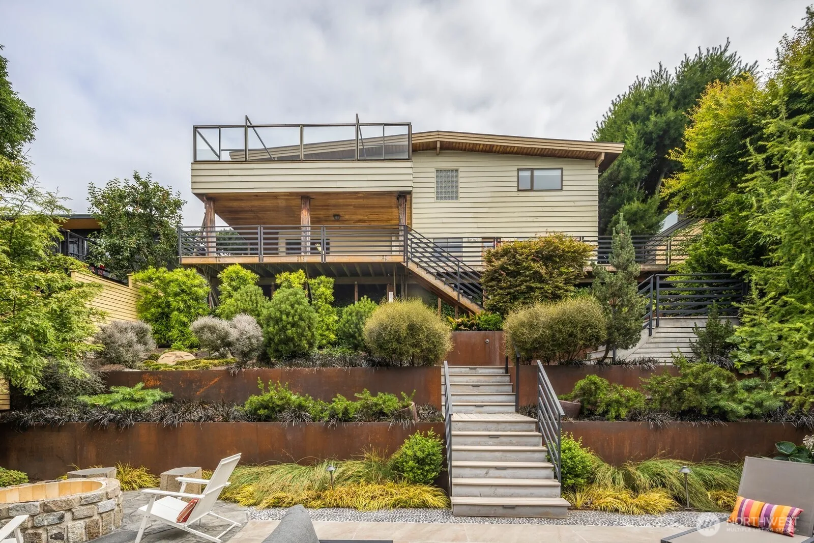Property photo for 5621 Sw Manning Street, Seattle photo 5