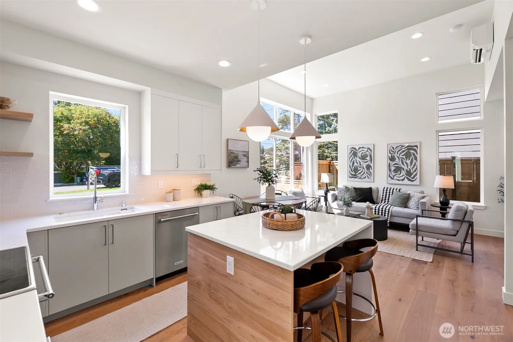 Property photo for 9216 4th Avenue Nw, Seattle photo 5