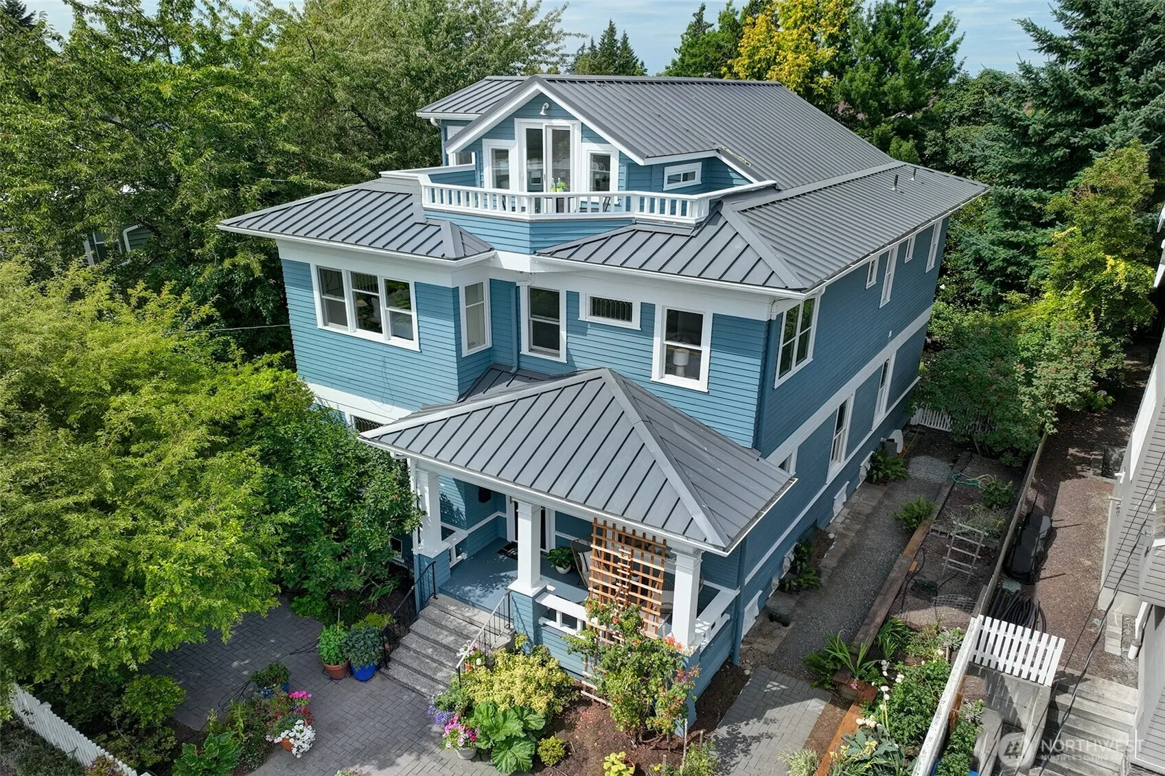 Property photo for 108 Ne 56th Street, Seattle photo 2