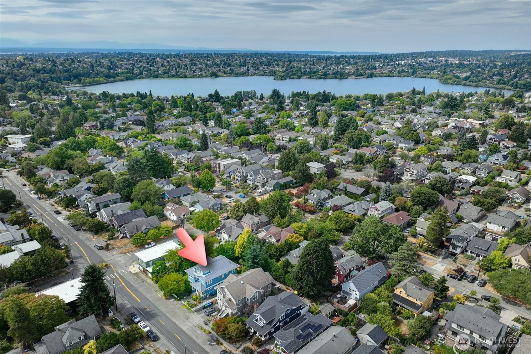 Property photo for 108 Ne 56th Street, Seattle photo 4