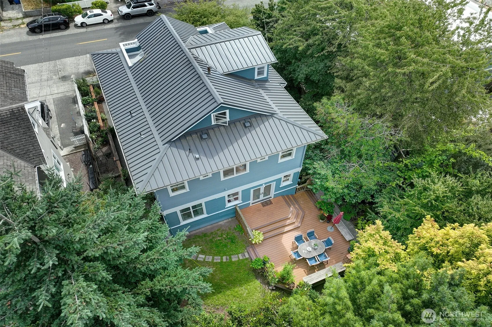 Property photo for 108 Ne 56th Street, Seattle photo 3