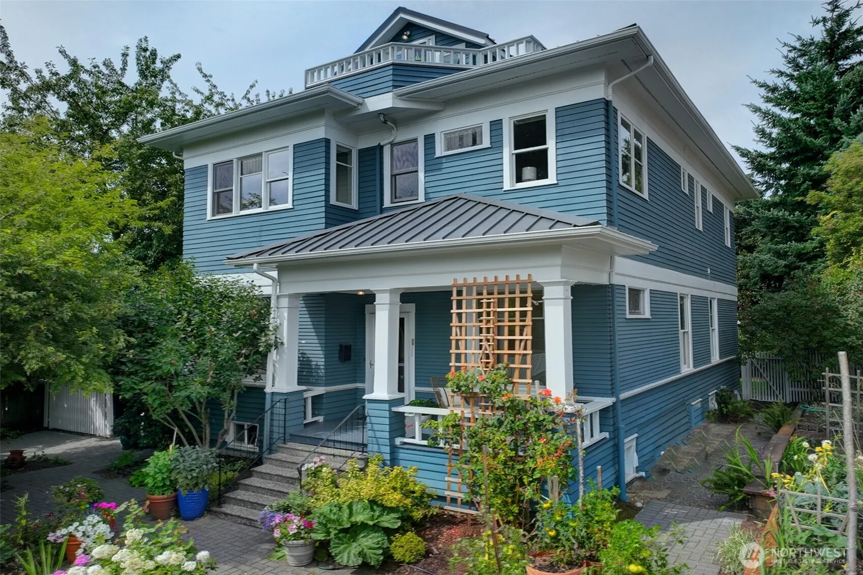 Property photo for 108 Ne 56th Street, Seattle