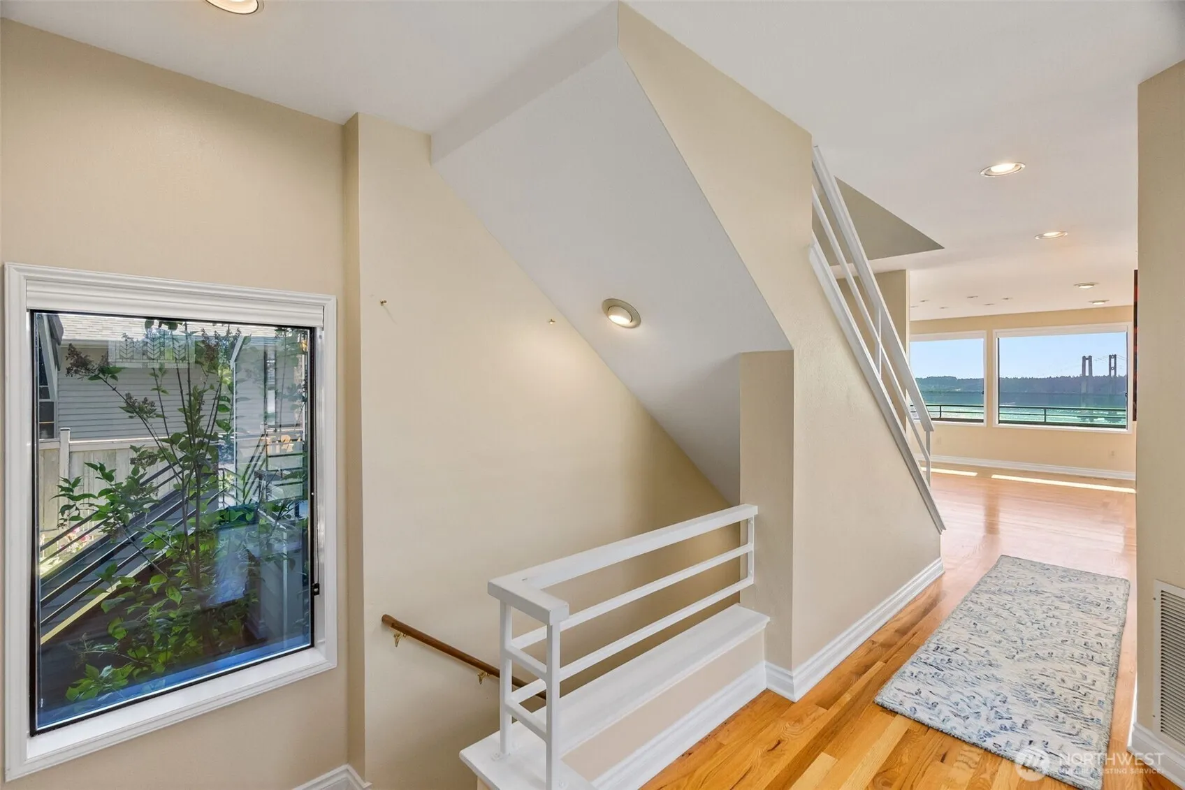 Property photo for 3019 N Narrows Place, Tacoma photo 5
