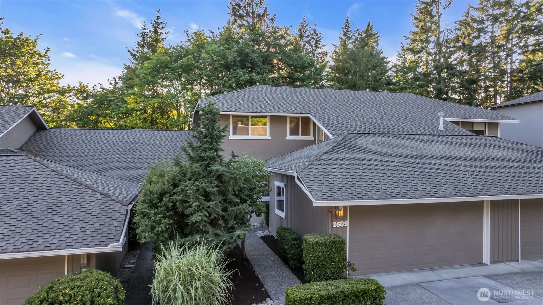 Property photo for 2609 175th Avenue Ne, Redmond photo 2