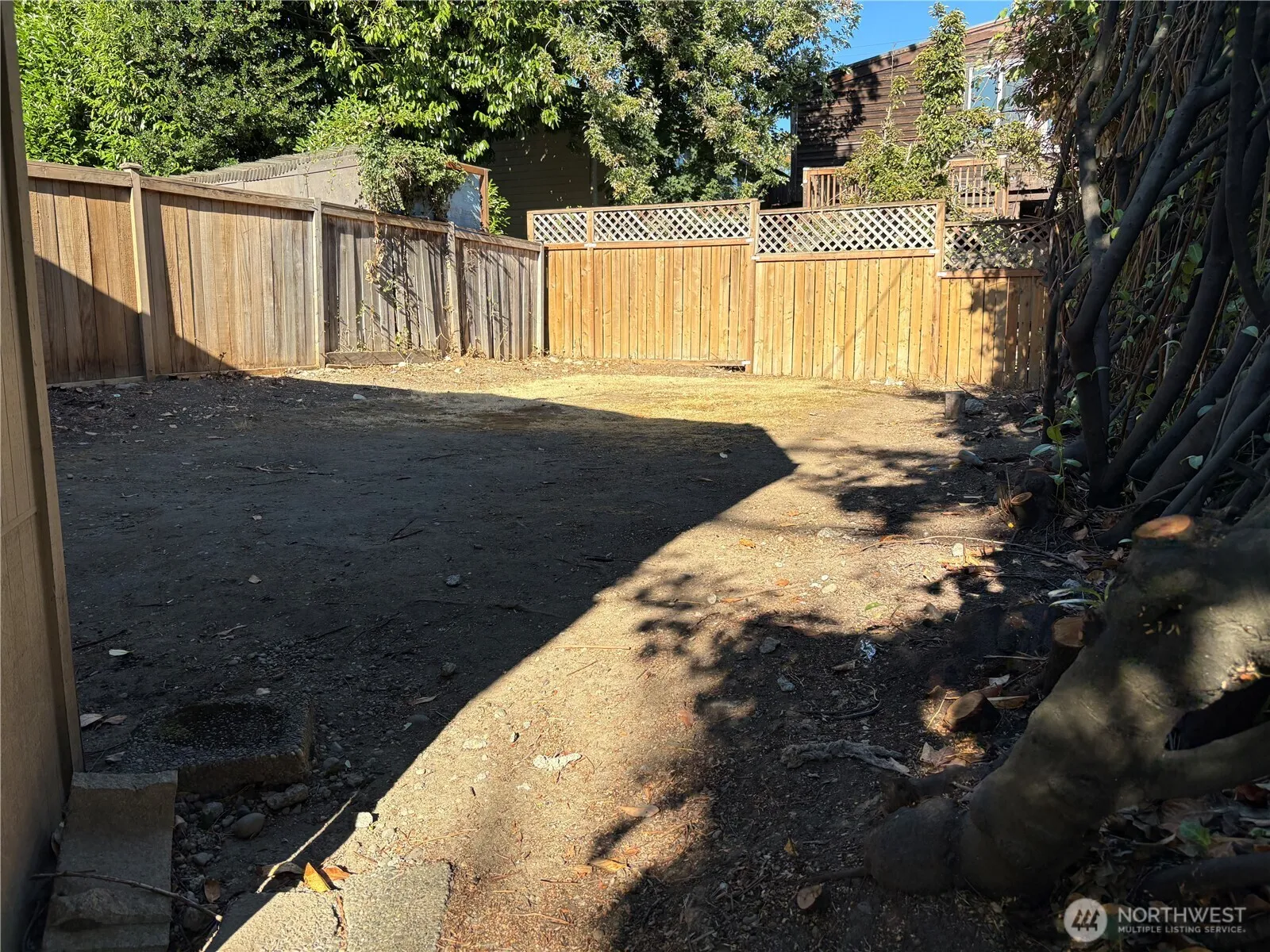 Property photo for 5100 26th Avenue Ne, Seattle photo 2