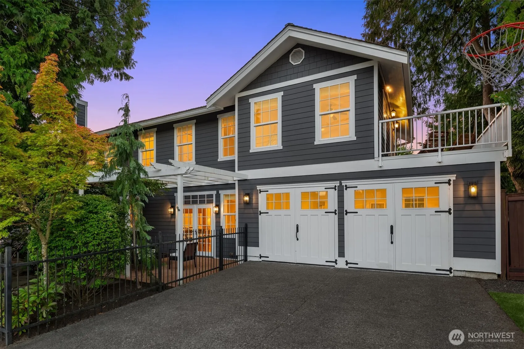 Property photo for 7557 44th Avenue Ne, Seattle photo 2