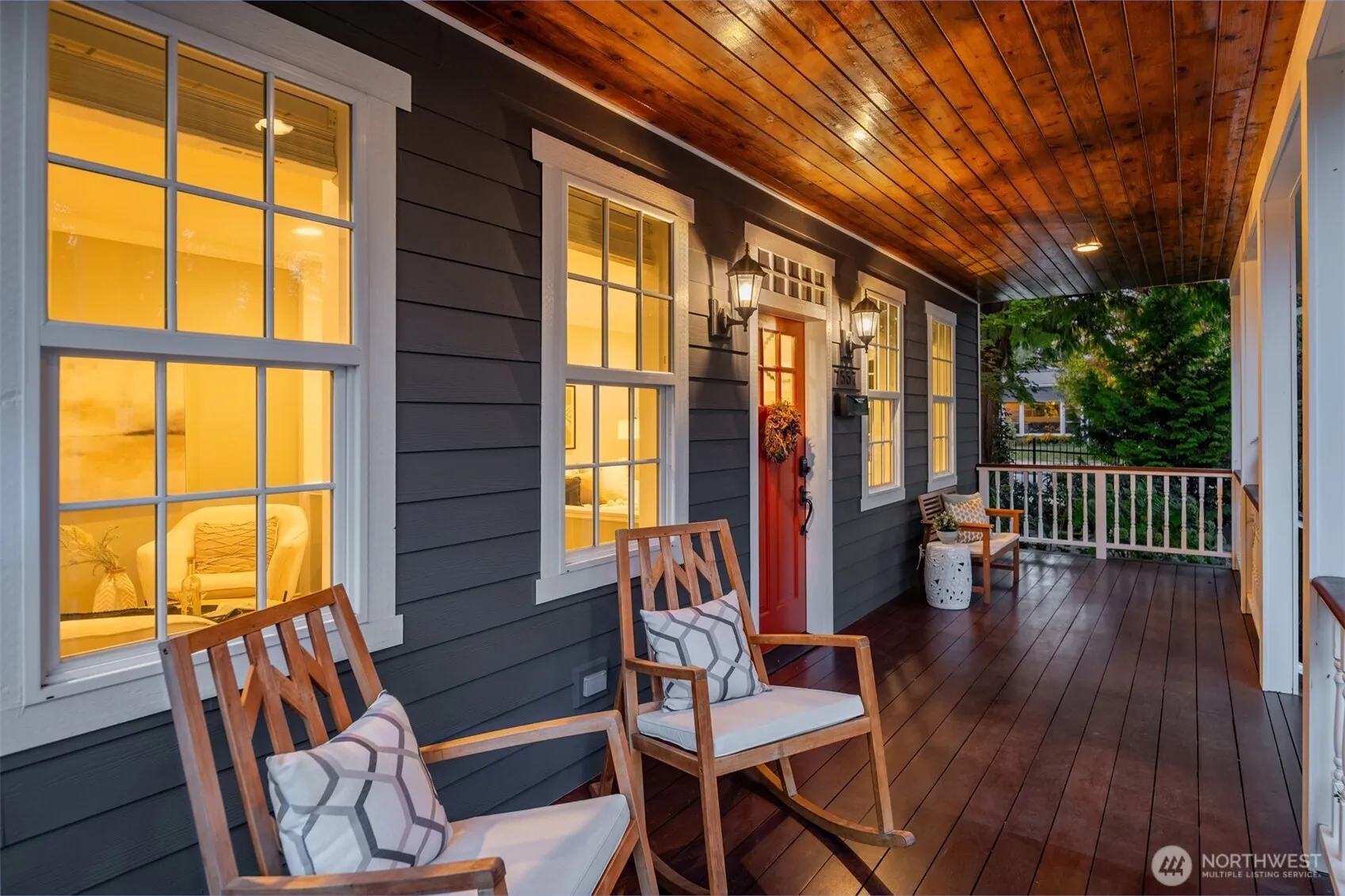 Property photo for 7557 44th Avenue Ne, Seattle photo 3