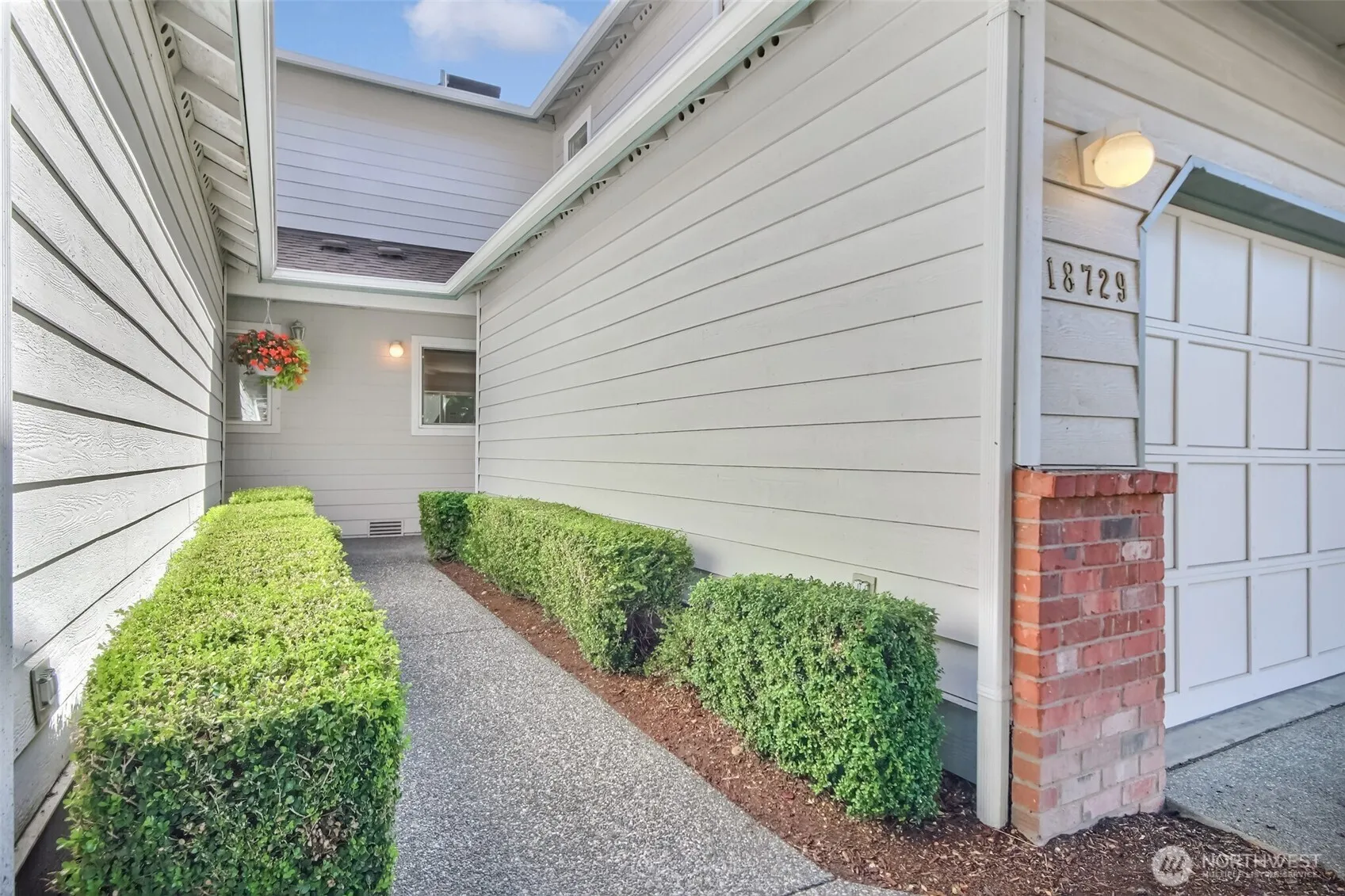 Property photo for 18729 19th Drive Se, Bothell photo 3
