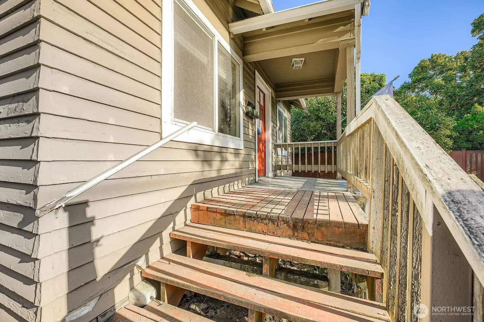 Property photo for 5040 35th Avenue Sw, Seattle photo 3