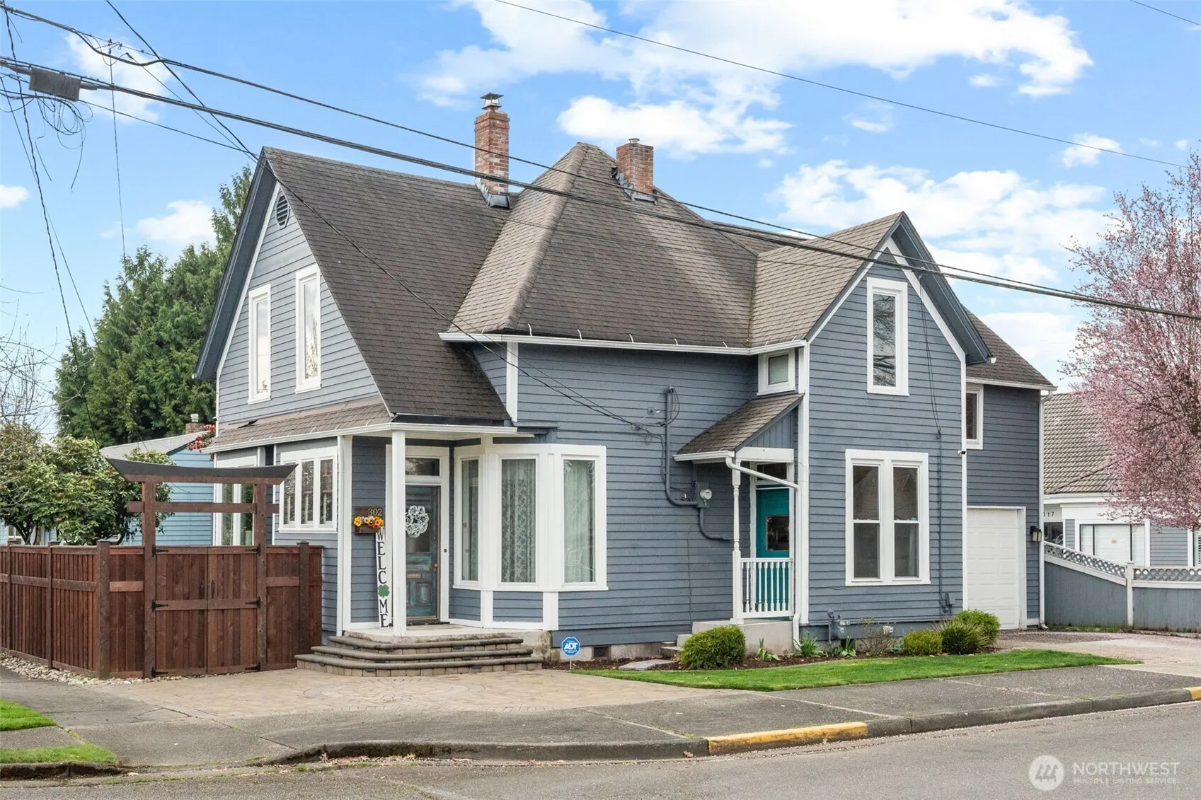 Property photo for 302 4th Avenue Nw, Puyallup