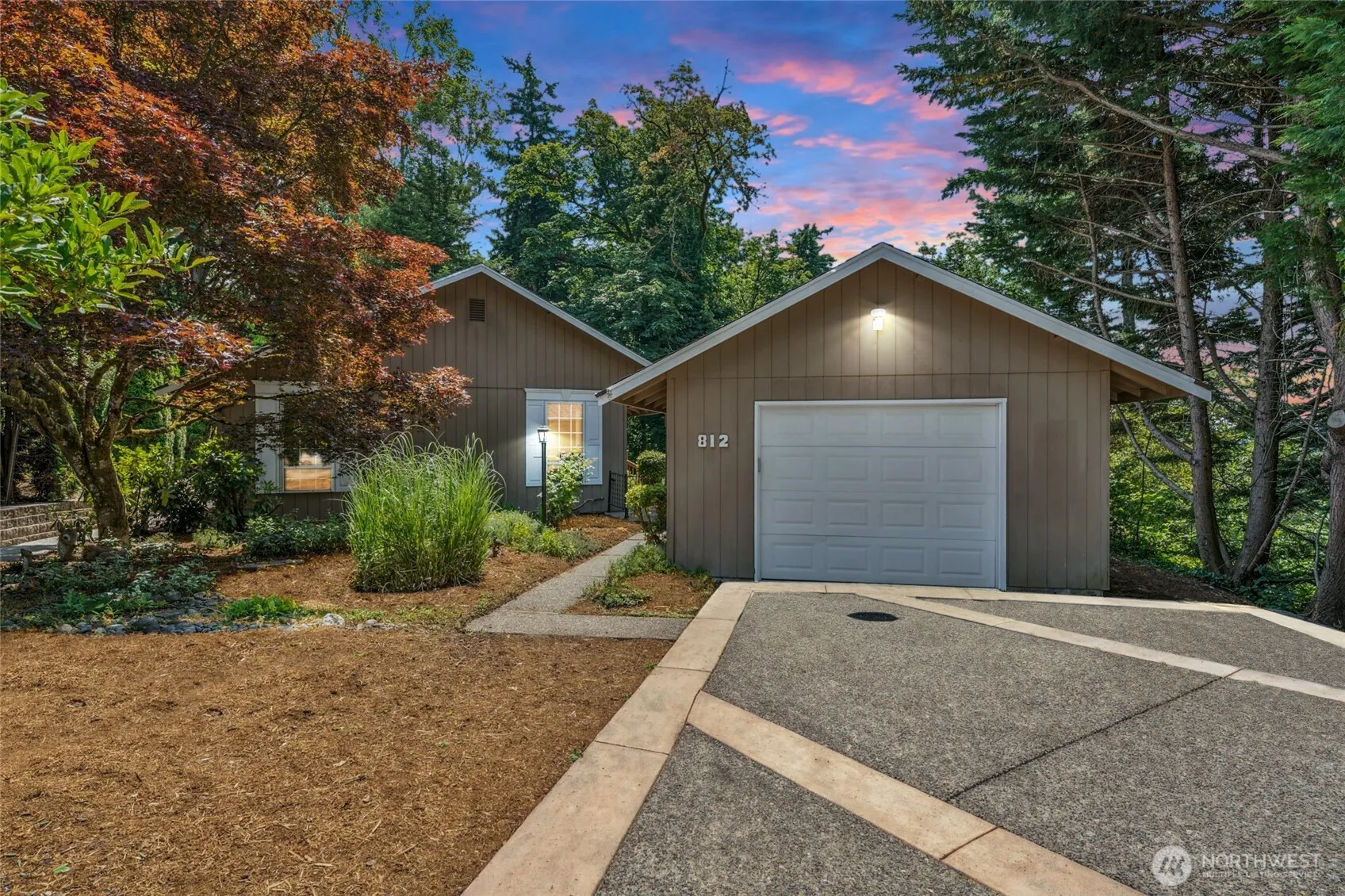 Property photo for 812 Wynwood Drive, Kent
