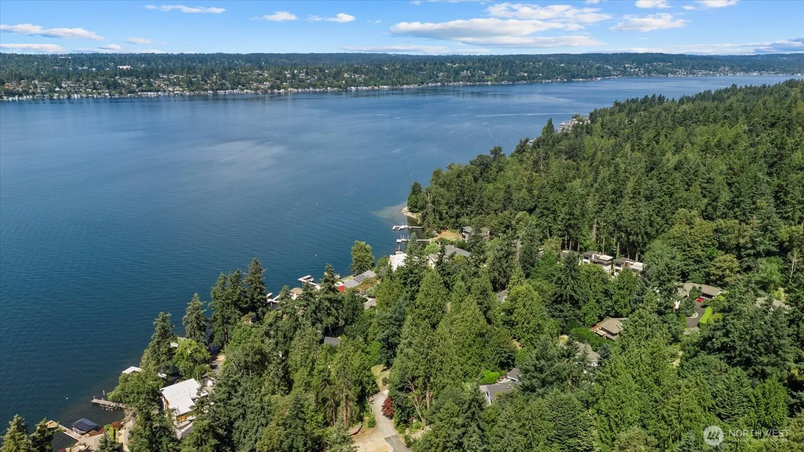 Property photo for 7104 Ne 118th Street, Kirkland photo 3