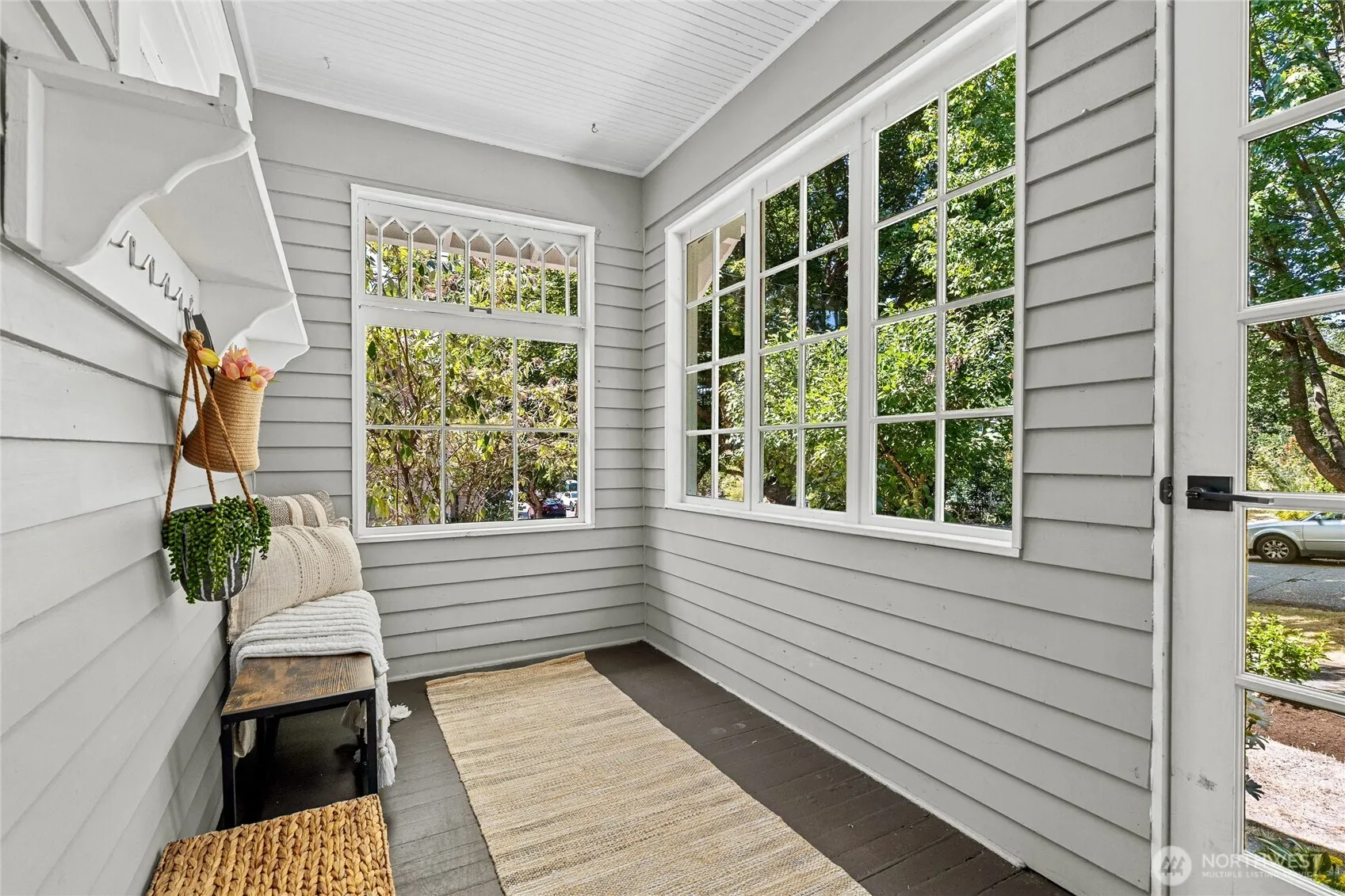 Property photo for 611 Nw 53rd Street, Seattle photo 4