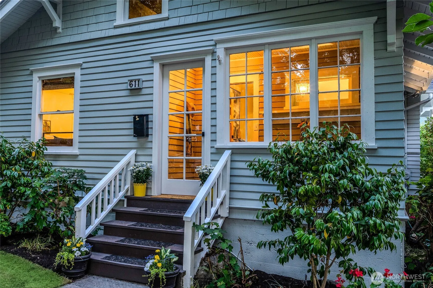 Property photo for 611 Nw 53rd Street, Seattle photo 2