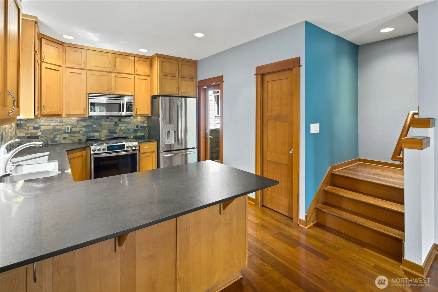 Property photo for 1416 18th Avenue #a, Seattle photo 4