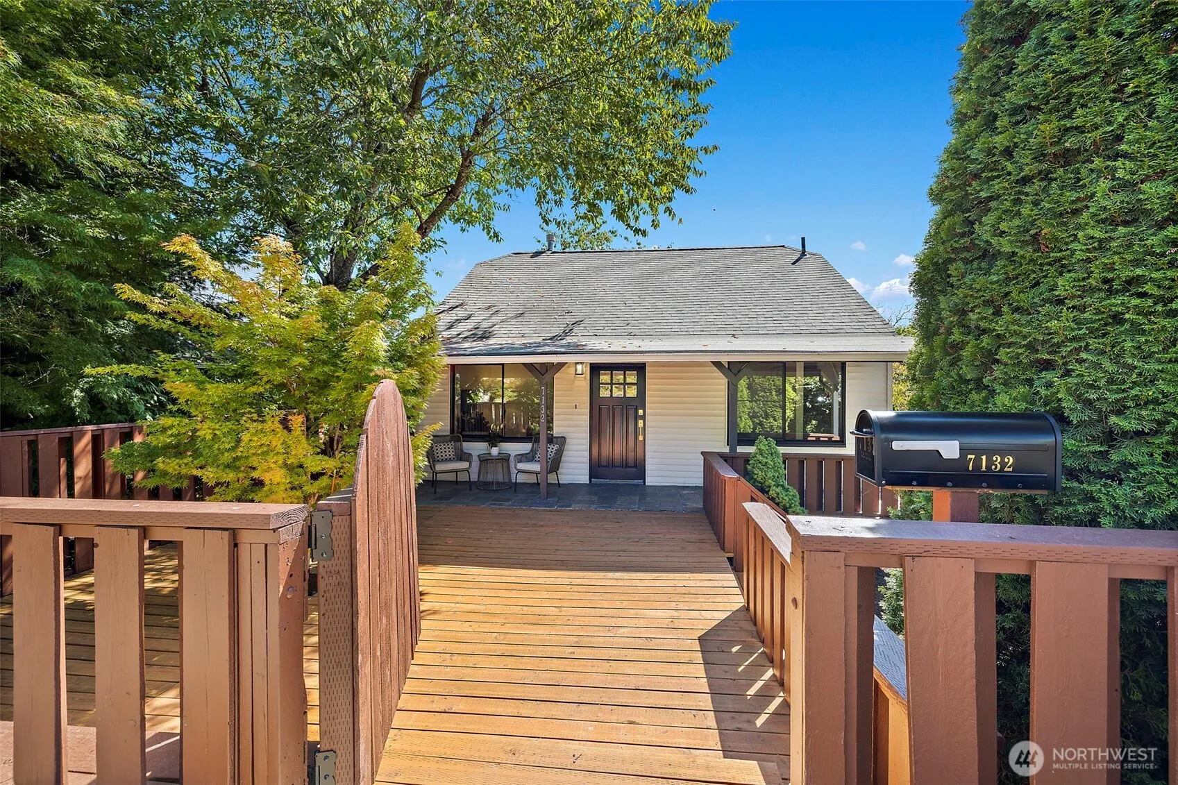 Property photo for 7132 34th Avenue Sw, Seattle