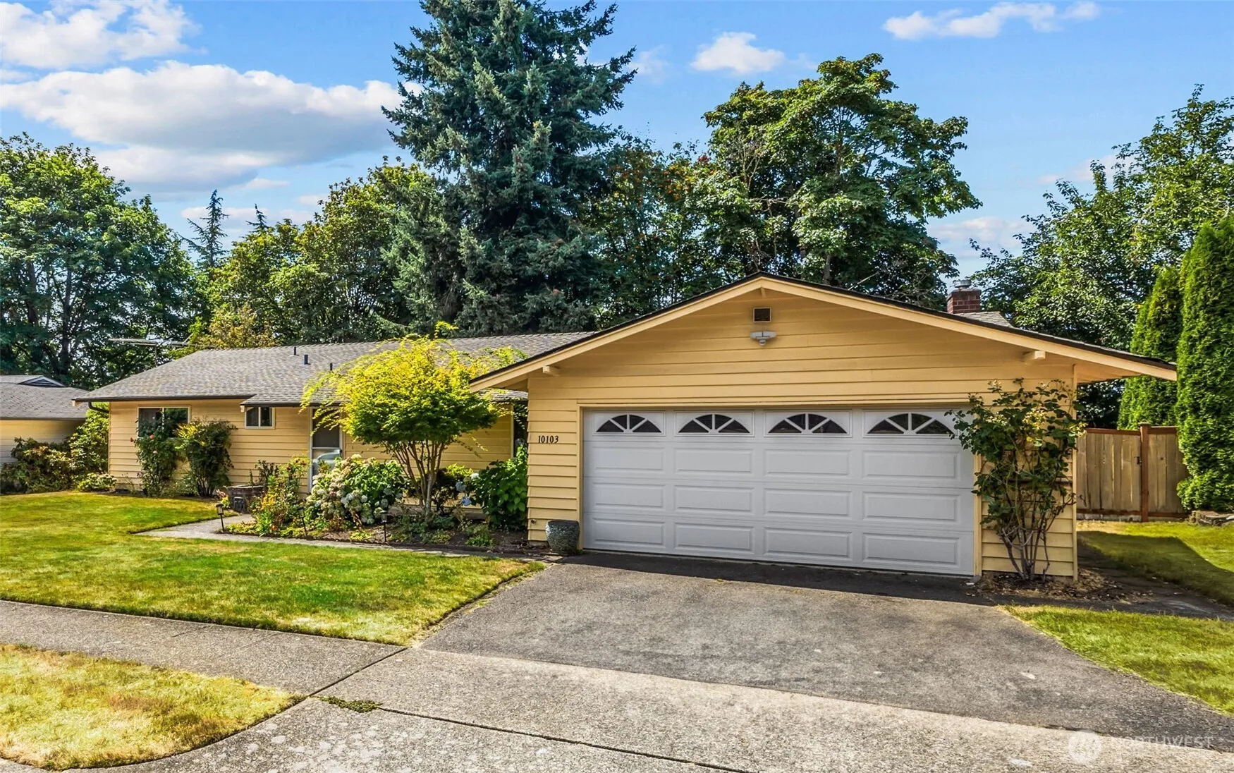 Property photo for 10103 162nd Place Ne, Redmond