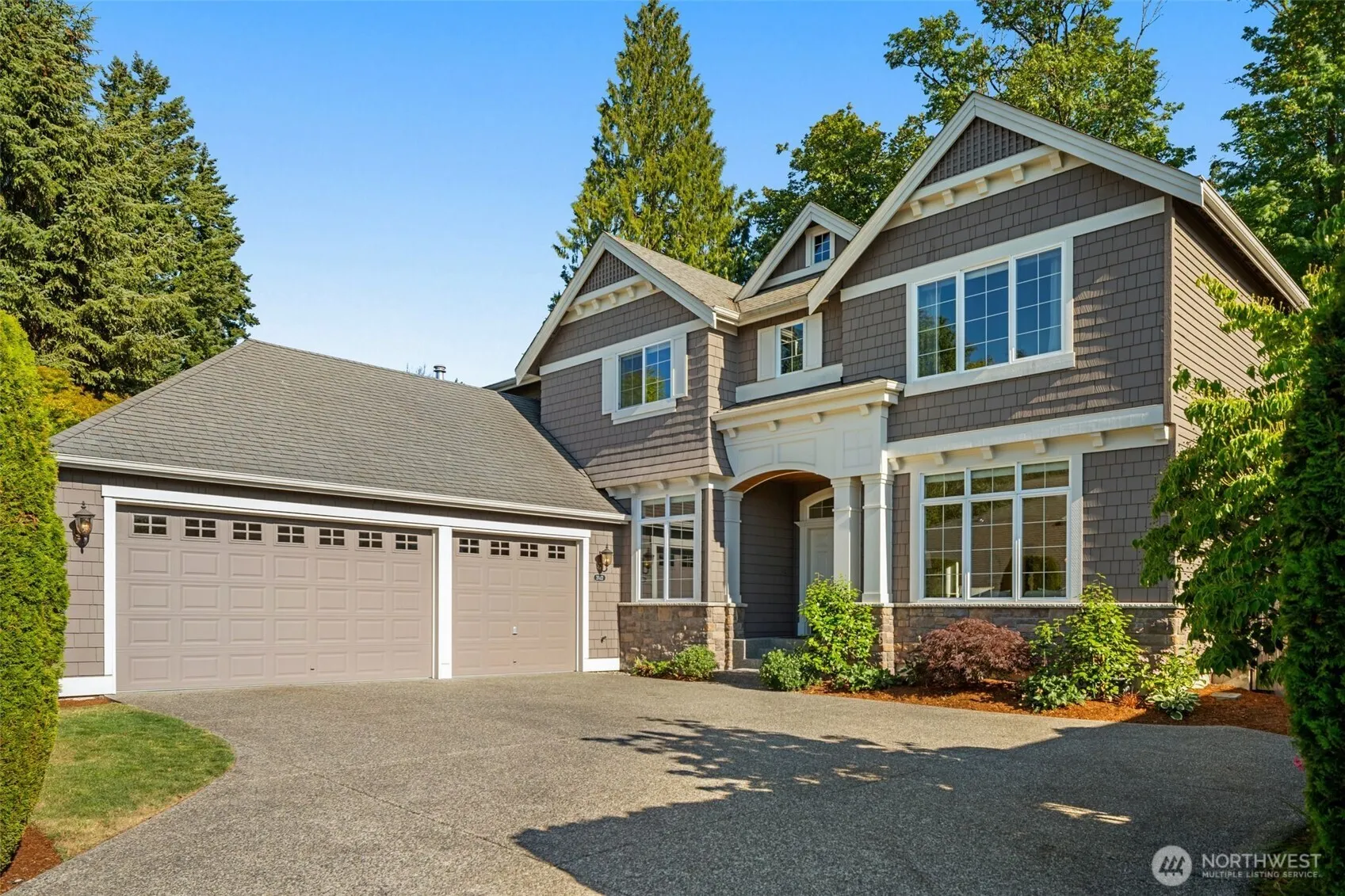 Property photo for 2022 240th Place Se, Bothell photo 2