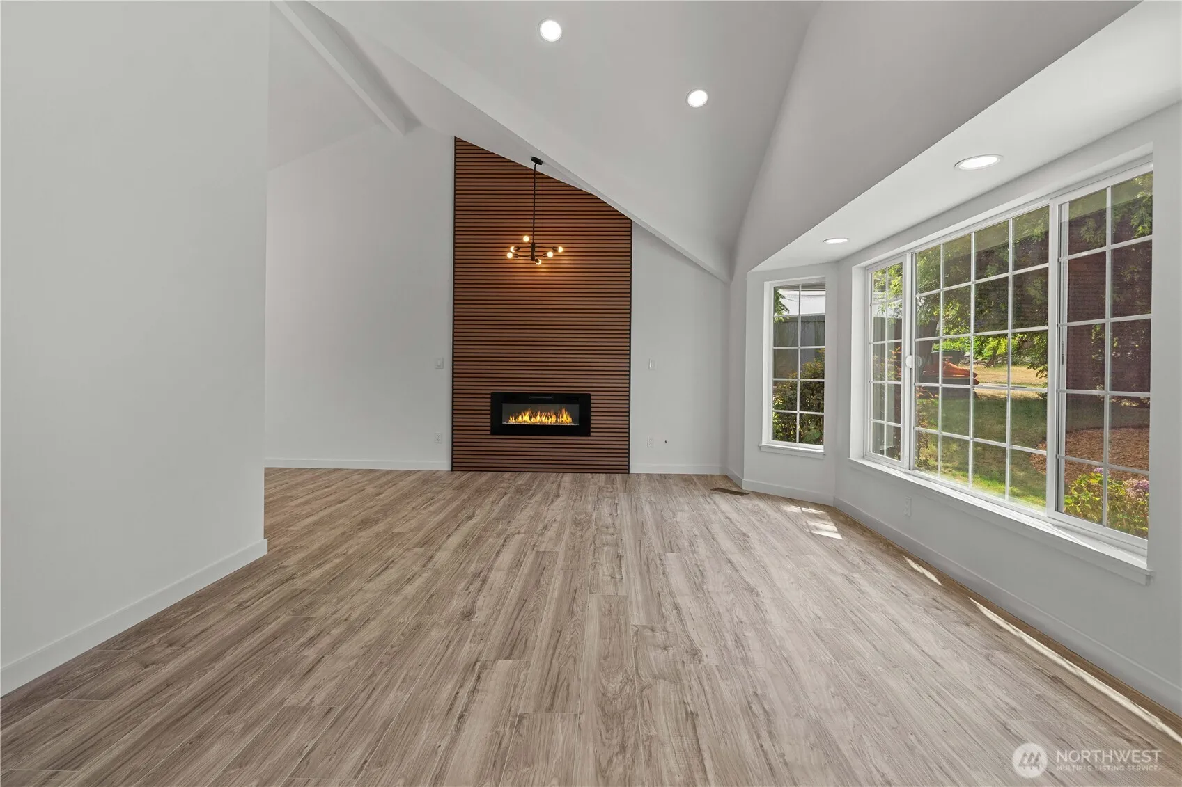 Property photo for 1902 24th Street Nw, Auburn photo 4