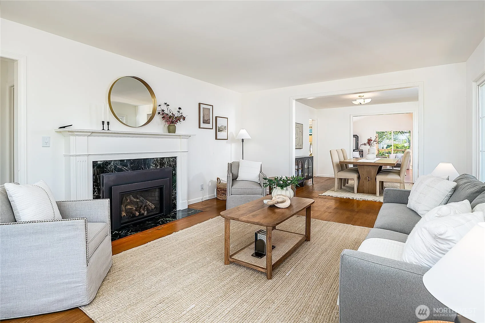 Property photo for 8559 25th Avenue Nw, Seattle photo 4