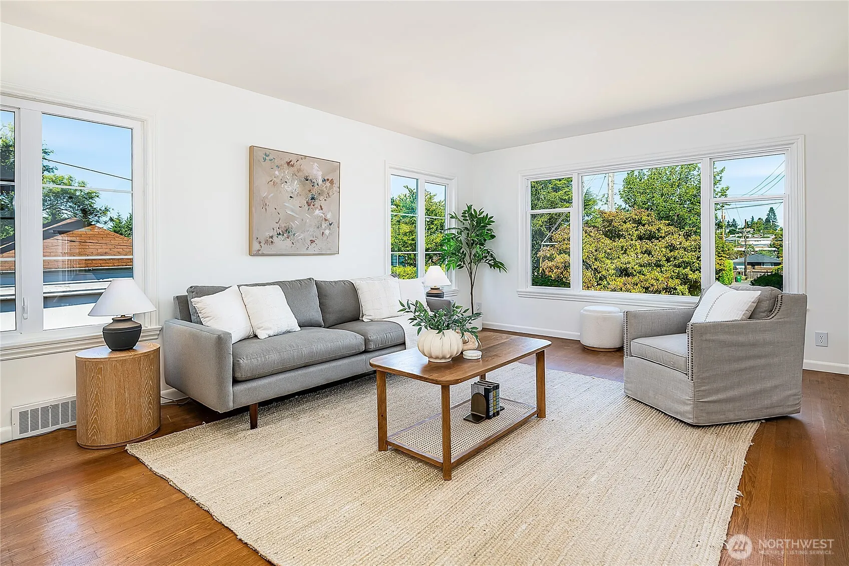 Property photo for 8559 25th Avenue Nw, Seattle photo 5