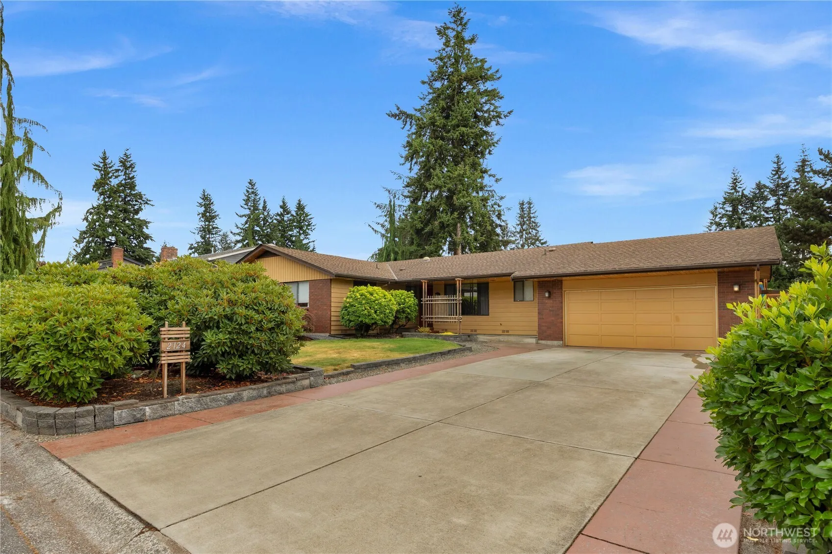 Property photo for 2124 104th St Se, Everett photo 3