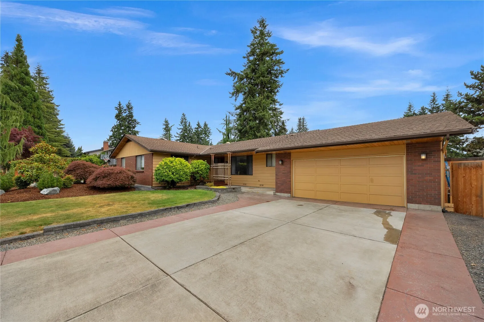 Property photo for 2124 104th St Se, Everett photo 4