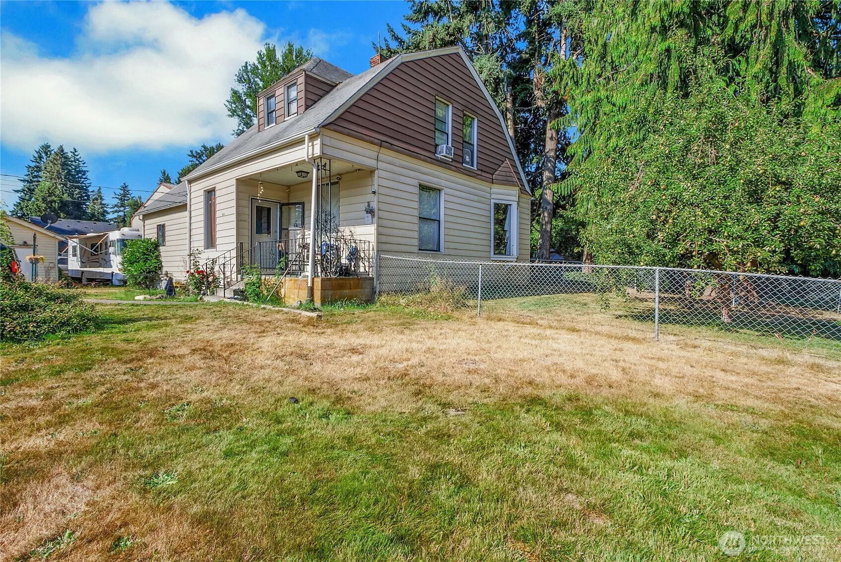 Property photo for 9610 E F Street, Tacoma photo 3