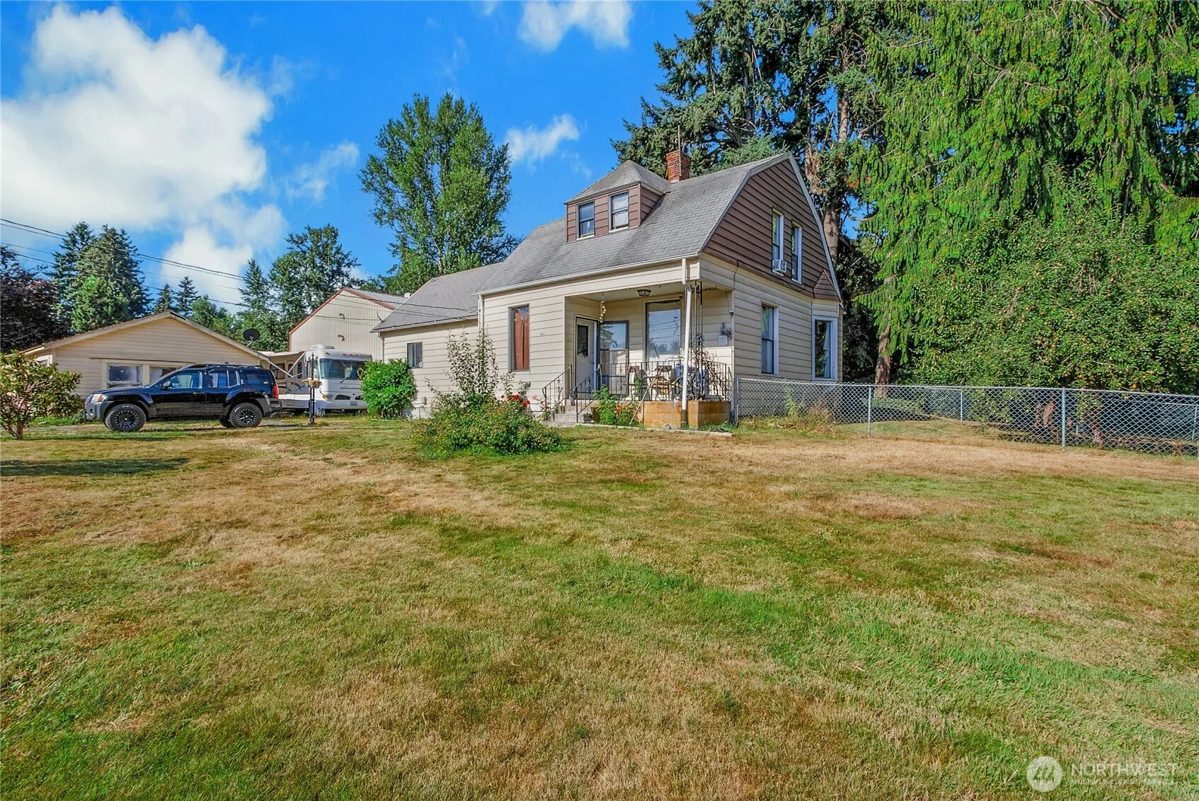 Property photo for 9610 E F Street, Tacoma photo 2