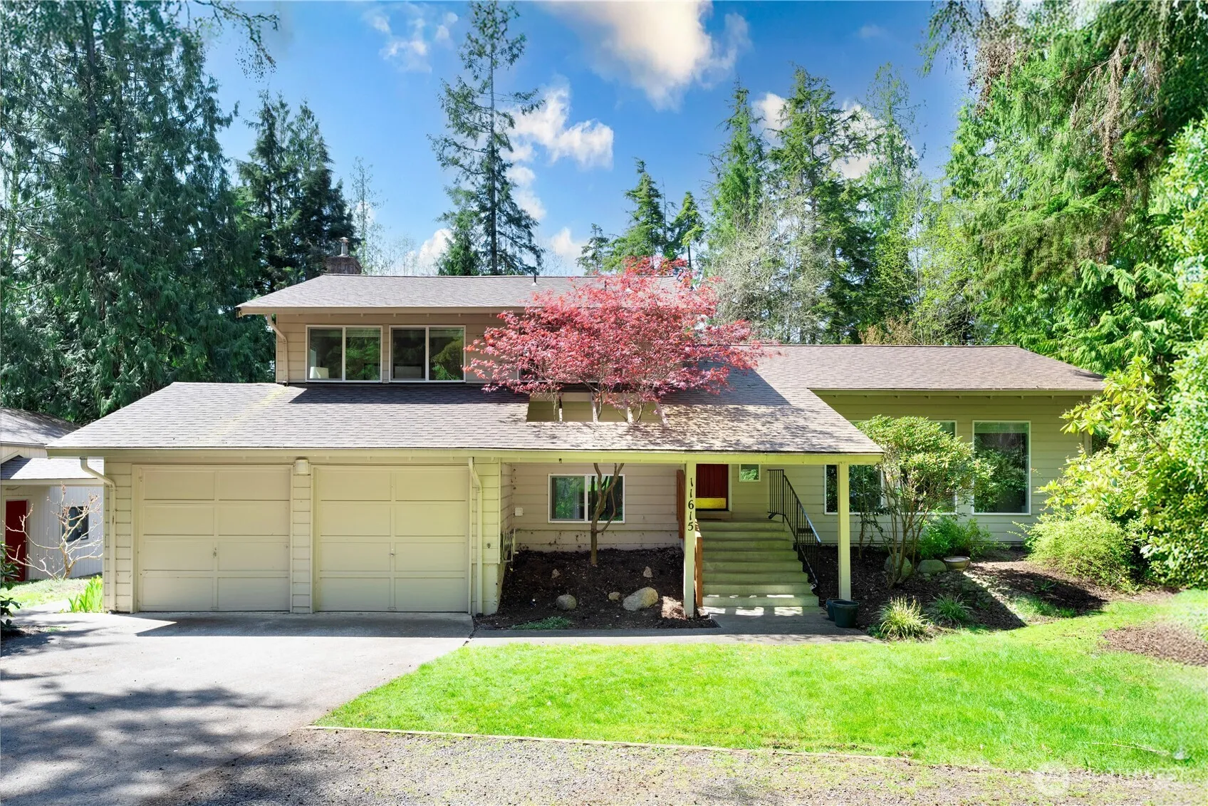 Property photo for 11615 200th Avenue Ne, Redmond photo 2
